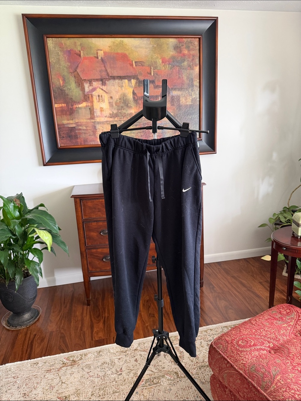 Nike women’s Black Drawstring Jogger Sweatpants